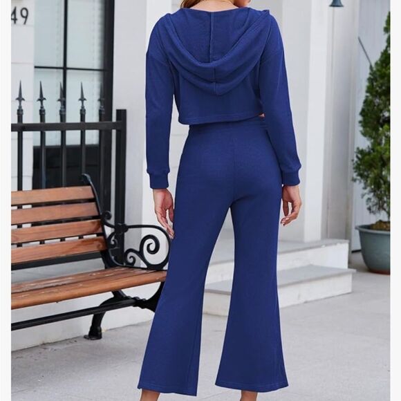 HOODIE & PANTS SET - Picture 3 of 3